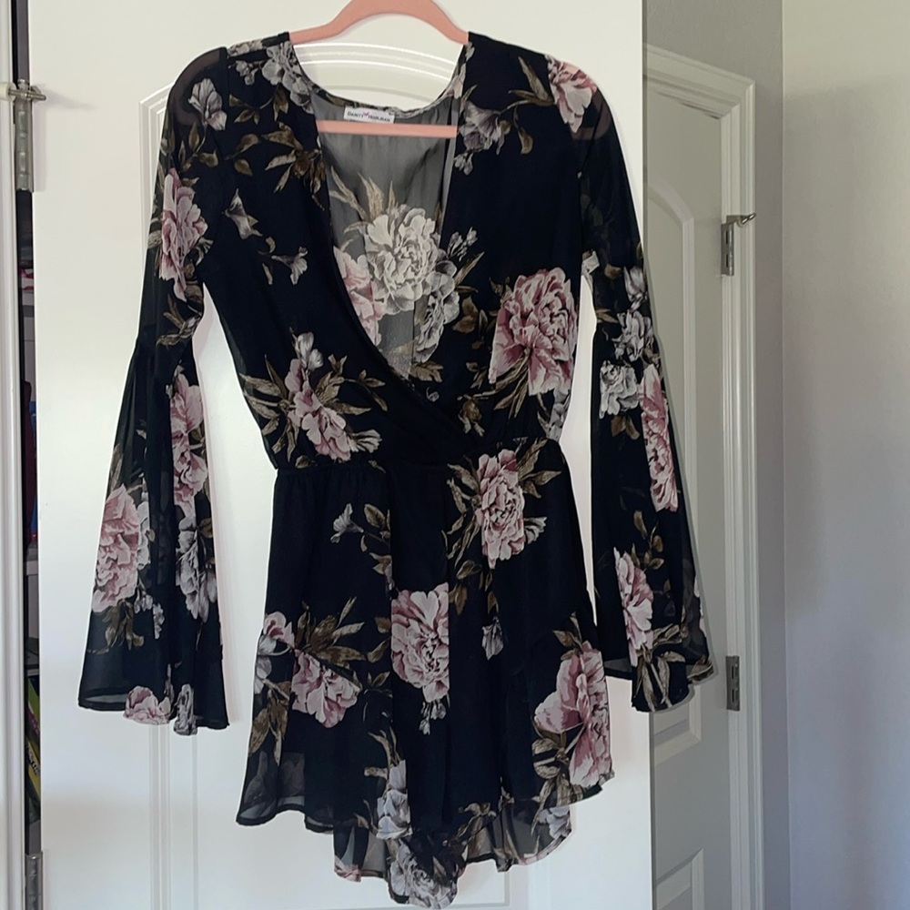 Dainty Hooligan (boutique) Short Romper
